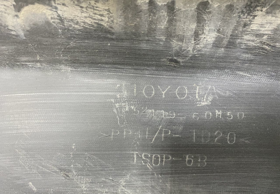 Бампер передний Toyota Land Cruiser 200 рест 2015 oem 5211960m50 (Скл-3)