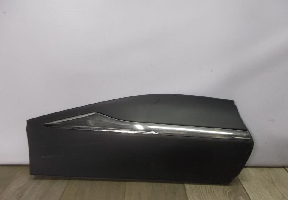 Молдинг двери задний правый бу Renault Kaptur OEM 828209822R