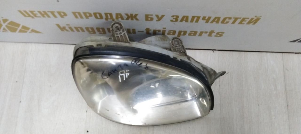 Фара правая Hyundai Santa Fe Classic 00-12 oem 9210226000 Фара правая Hyundai Santa Fe Classic 00-12 oem 9210226000