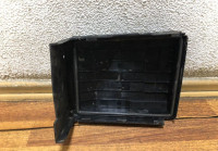Крышка блока предохранителей Volkswagen Caddy oem 1k0937132f