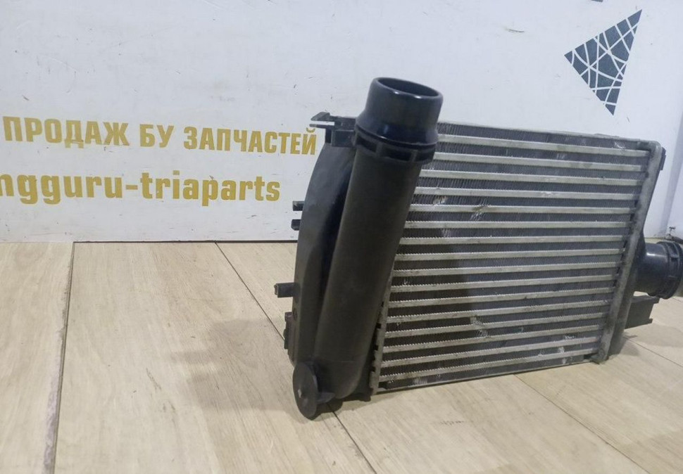 Радиатор интеркулера бу Renault Kaptur OEM 144965154R Радиатор интеркулера бу Renault Kaptur OEM 144965154R