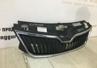 Решетка радиатора Skoda Rapid OEM 5JA853668