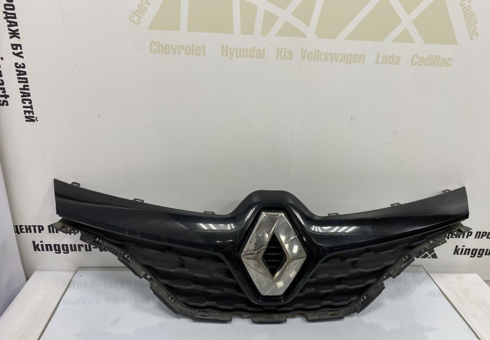 Решетка радиатора Renault Kaptur OEM 623103985R