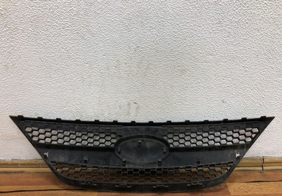 Решетка радиатора Lada Largus oem 8450000248 (скл-3)