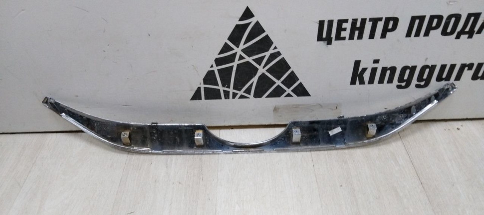 Молдинг решетки радиатора Hyundai IX35 (10-15) oem 863522Y000 Молдинг решетки радиатора Hyundai IX35 (10-15) oem 863522Y000