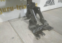 Кронштейн под фару правый бу BMW 7 G11 OEM 7375326