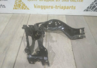 Кронштейн под фару правый бу BMW 7 G11 OEM 7375326