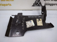 Кронштейн переднего бампера (центральный) б/у Opel Astra J OEM 13264603