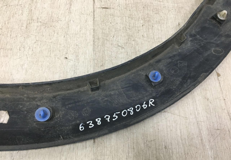 Молдинг крыла передний левый Renault Sandero Stepway 2 OEM 638750806R Молдинг крыла передний левый Renault Sandero Stepway 2 OEM 638750806R