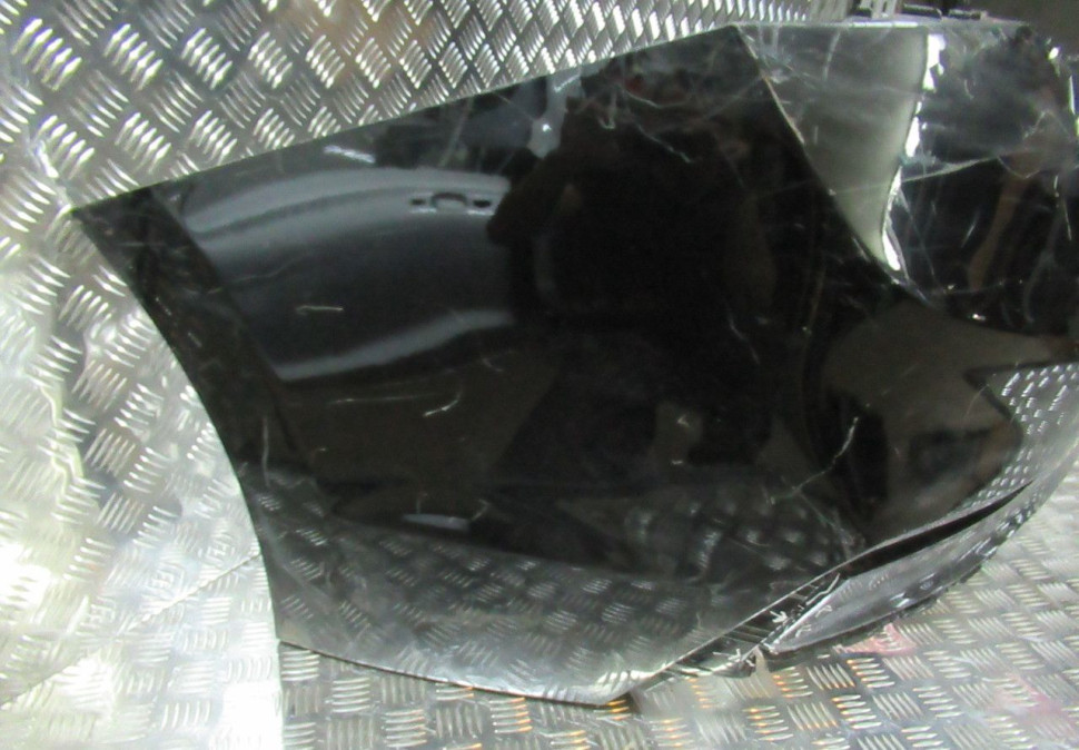 Бампер задний Hyundai Solaris 2 oem 86611h5000 (трещины) Бампер задний Hyundai Solaris 2 oem 86611h5000 (трещины)