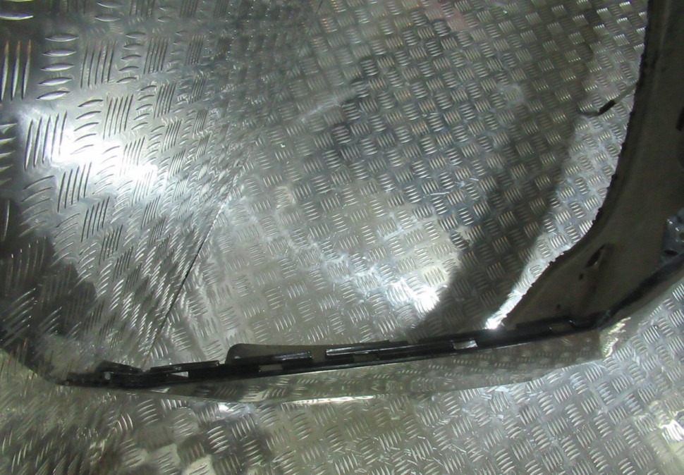 Бампер задний Hyundai Solaris 2 oem 86611h5000 (трещины) Бампер задний Hyundai Solaris 2 oem 86611h5000 (трещины)