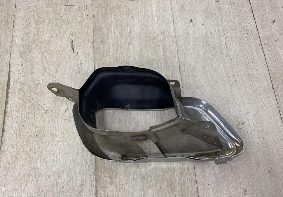 Насадка глушителя левая BMW X5 G05 M-Pack OEM 51128074189 Насадка глушителя левая BMW X5 G05 M-Pack OEM 51128074189