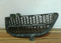 Решетка переднего бампера левая Volkswagen Touareg (03-07) oem 7l6853665