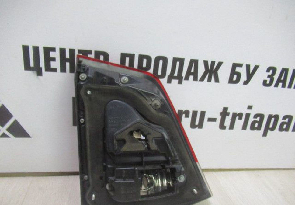 Фонарь левый внутренний Toyota Land Cruiser 200 oem 2121320RAE Фонарь левый внутренний Toyota Land Cruiser 200 oem 2121320RAE