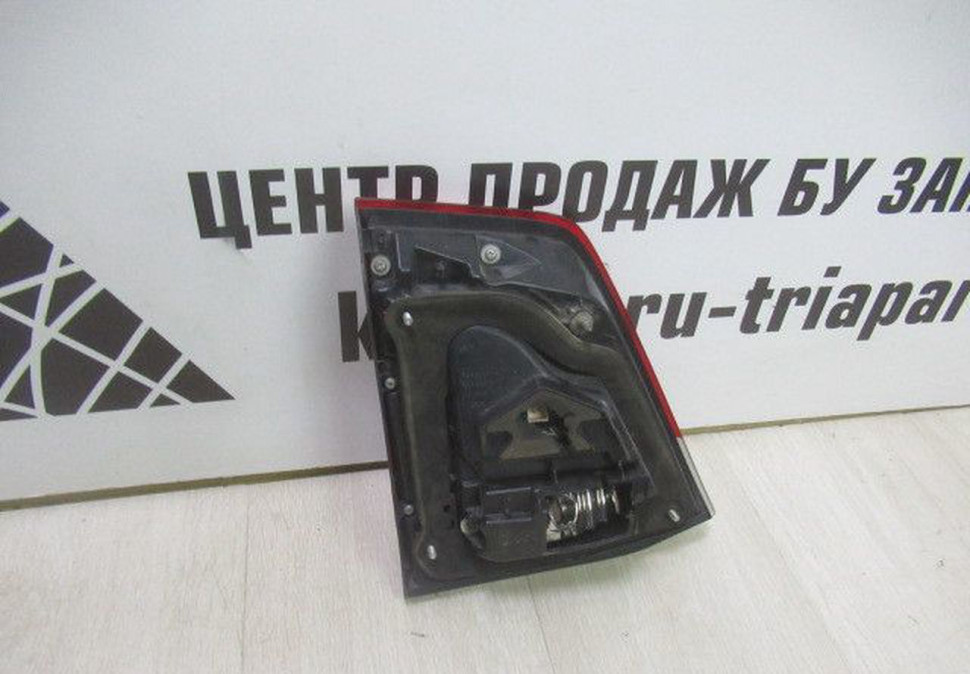 Фонарь левый внутренний Toyota Land Cruiser 200 oem 2121320RAE Фонарь левый внутренний Toyota Land Cruiser 200 oem 2121320RAE