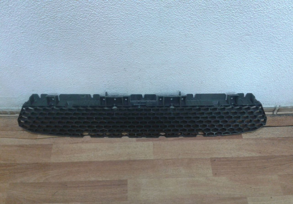 Усилитель переднего бампера нижний Lada Priora рест oem 217042803058 (скл-3) Усилитель переднего бампера нижний Lada Priora рест oem 217042803058 (скл-3)