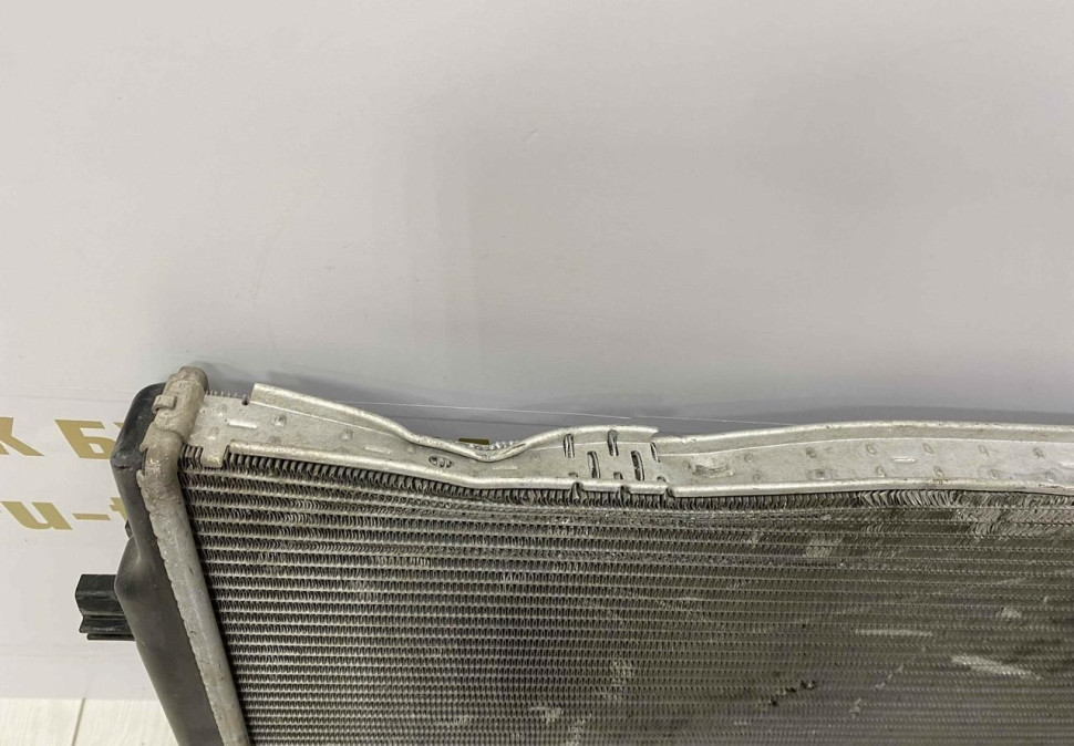 Радиатор охлаждения Skoda Octavia (1,8) OEM 5Q0121251GN