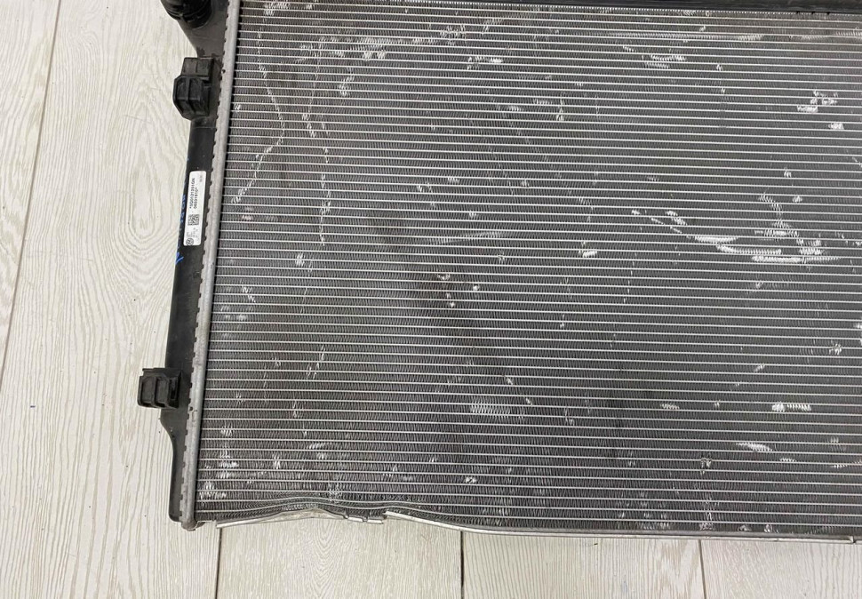 Радиатор охлаждения Skoda Octavia (1,8) OEM 5Q0121251GN