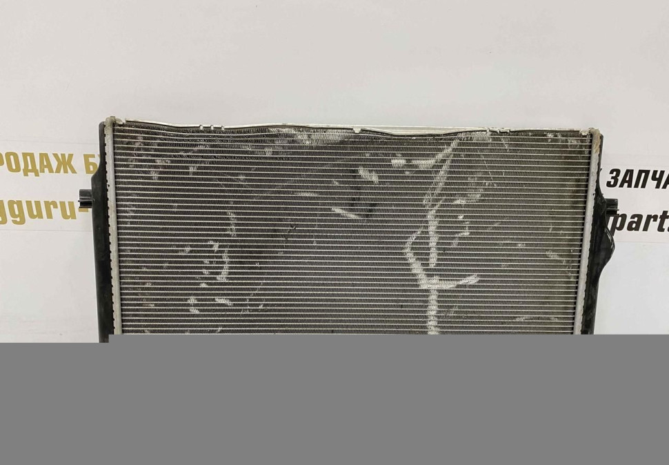 Радиатор охлаждения Skoda Octavia (1,8) OEM 5Q0121251GN