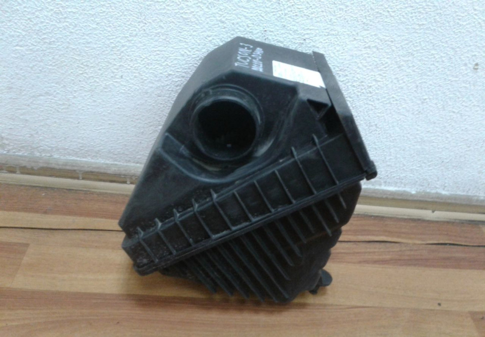Корпус воздушного фильтра Hyundai Tucson 3 oem 28110d3400 (слом. 1 крепл.) Корпус воздушного фильтра Hyundai Tucson 3 oem 28110d3400 (слом. 1 крепл.)