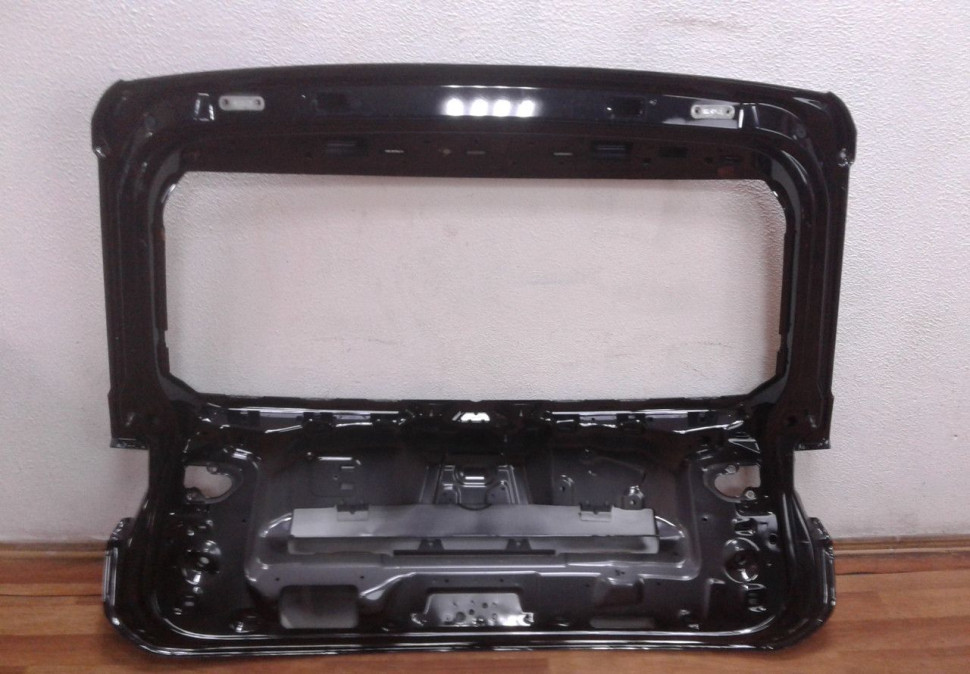 Крышка багажника Volkswagen Tiguan 2 (вмятина)