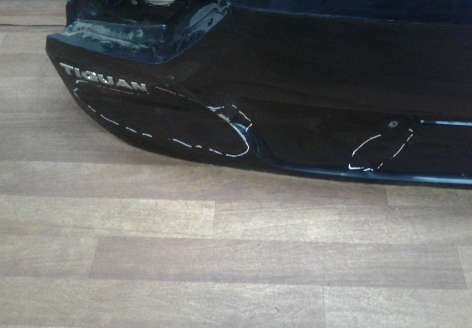 Крышка багажника Volkswagen Tiguan 2 (вмятина)
