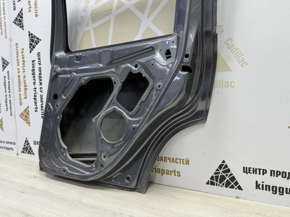 Дверь задняя правая бу Skoda Yeti OEM 5L0833052