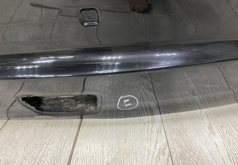 Крышка багажника Jeep Grand Cherokee WK2 OEM 55369603AE