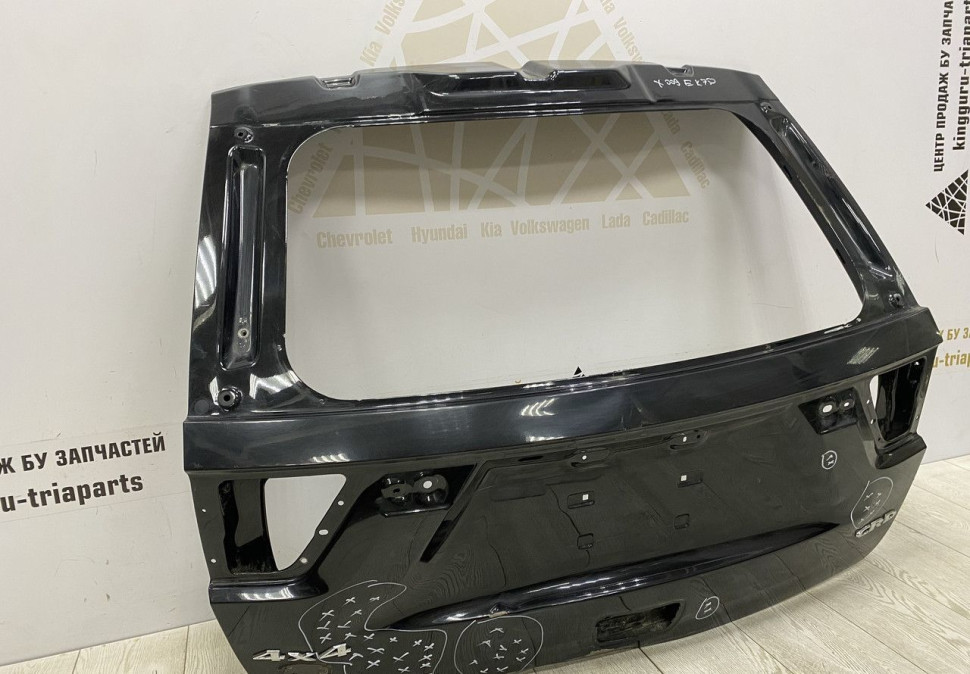 Крышка багажника Jeep Grand Cherokee WK2 OEM 55369603AE Крышка багажника Jeep Grand Cherokee WK2 OEM 55369603AE
