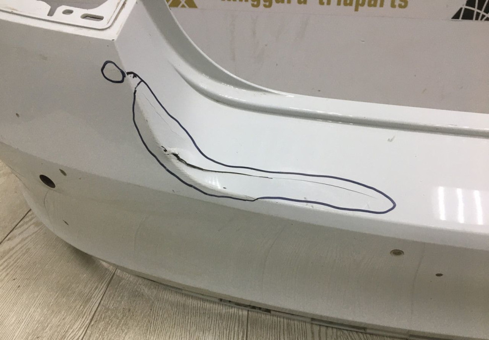 Бампер задний Skoda Rapid 2013 OEM 60U807421B Бампер задний Skoda Rapid 2013 OEM 60U807421B