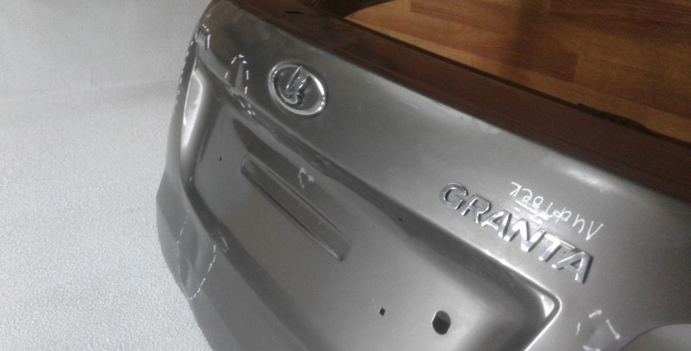 Крышка багажника Lada Granta лифтбек oem 21916300020 (вмятины) (скл-3) Крышка багажника Lada Granta лифтбек oem 21916300020 (вмятины) (скл-3)