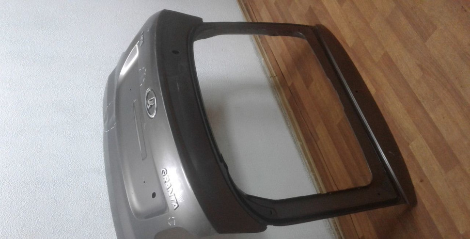 Крышка багажника Lada Granta лифтбек oem 21916300020 (вмятины) (скл-3) Крышка багажника Lada Granta лифтбек oem 21916300020 (вмятины) (скл-3)