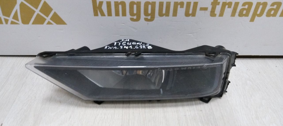 Противотуманная фара левая Volkswagen Tiguan 2 дорест 16-20 oem 5NA941699B Противотуманная фара левая Volkswagen Tiguan 2 дорест 16-20 oem 5NA941699B