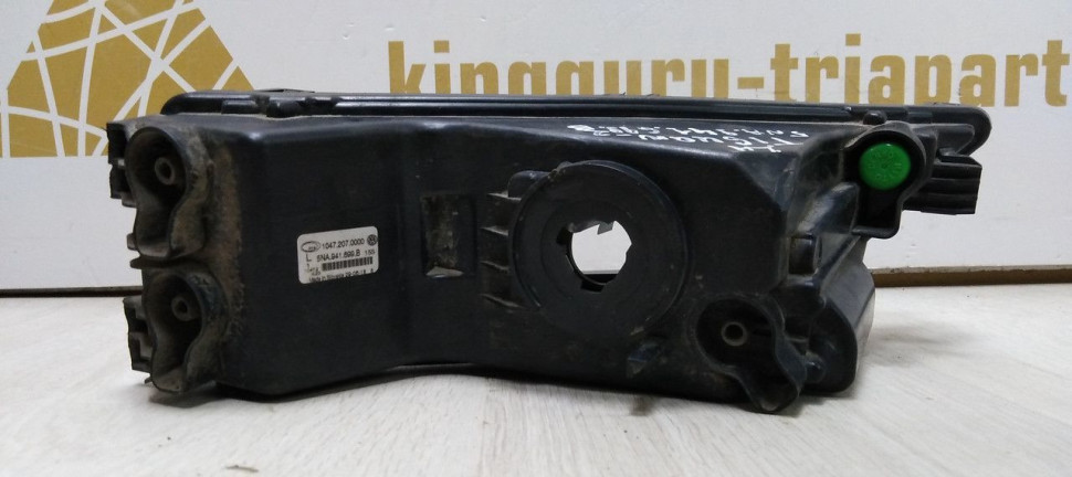 Противотуманная фара левая Volkswagen Tiguan 2 дорест 16-20 oem 5NA941699B Противотуманная фара левая Volkswagen Tiguan 2 дорест 16-20 oem 5NA941699B