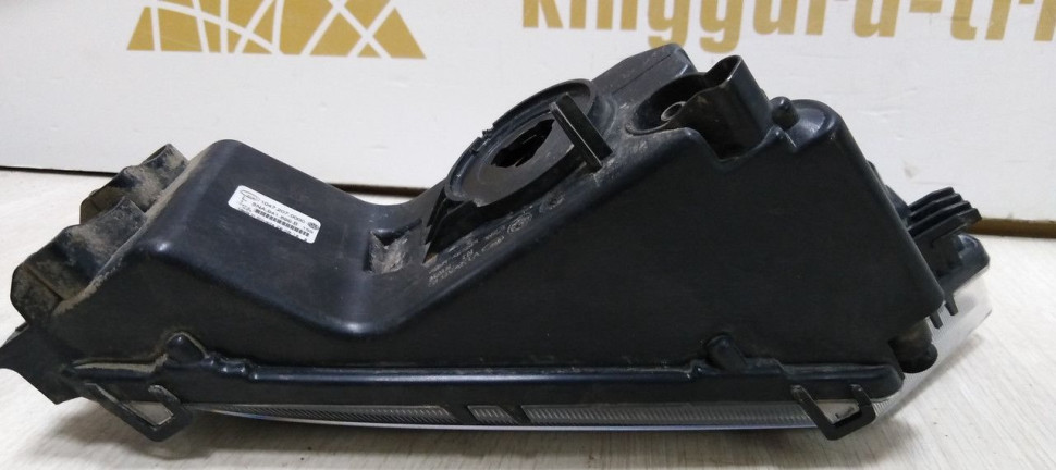 Противотуманная фара левая Volkswagen Tiguan 2 дорест 16-20 oem 5NA941699B Противотуманная фара левая Volkswagen Tiguan 2 дорест 16-20 oem 5NA941699B