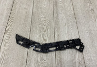 Кронштейн бампера Skoda Rapid 2 20-21oem 60U807394D