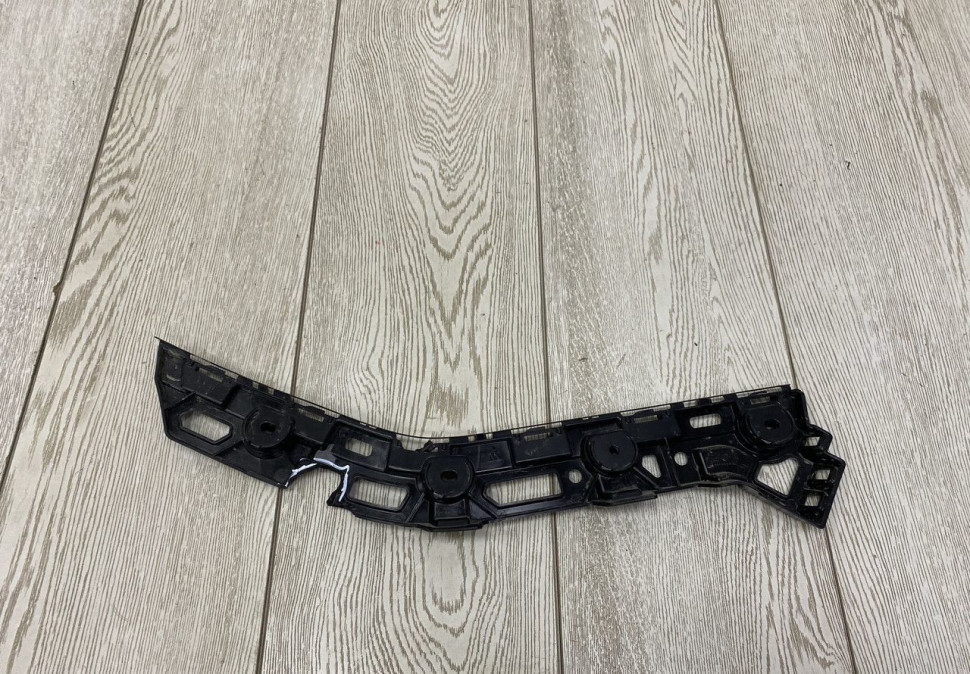 Кронштейн бампера Skoda Rapid 2 20-21oem 60U807394D Кронштейн бампера Skoda Rapid 2 20-21oem 60U807394D