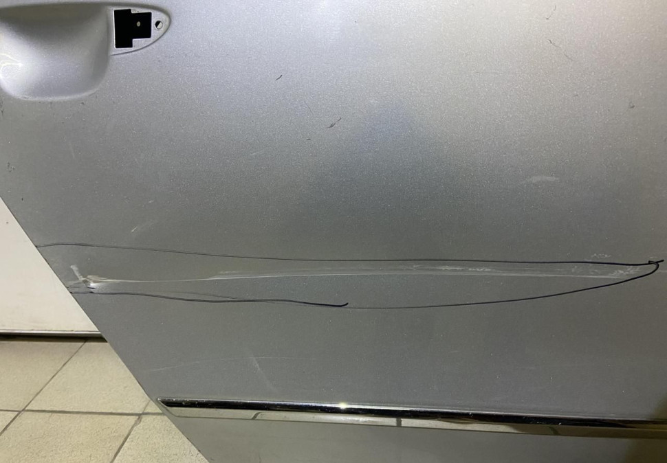 Дверь задняя правая Volkswagen Passat B6 универсал 2005 oem 3C5833056H (скл-3) Дверь задняя правая Volkswagen Passat B6 универсал 2005 oem 3C5833056H (скл-3)