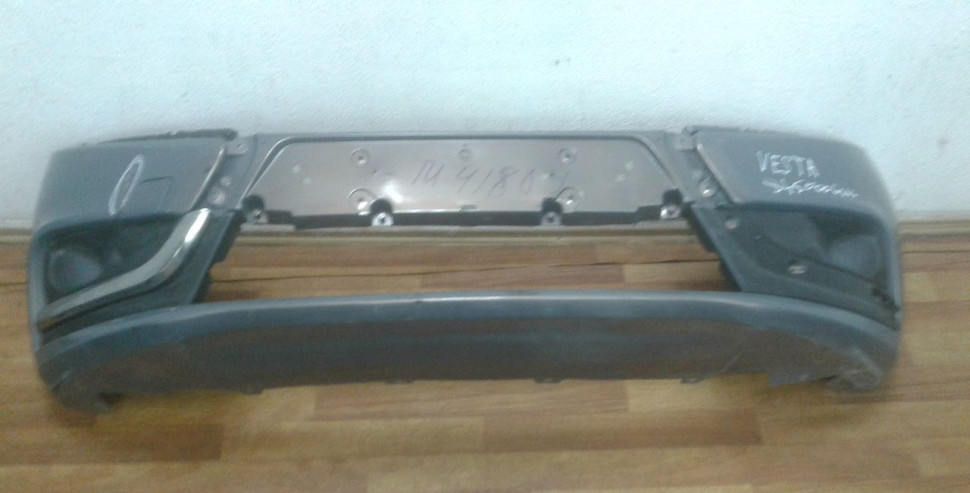 Бампер передний Lada Vesta oem 8450006666 (трещина) (скл-3)