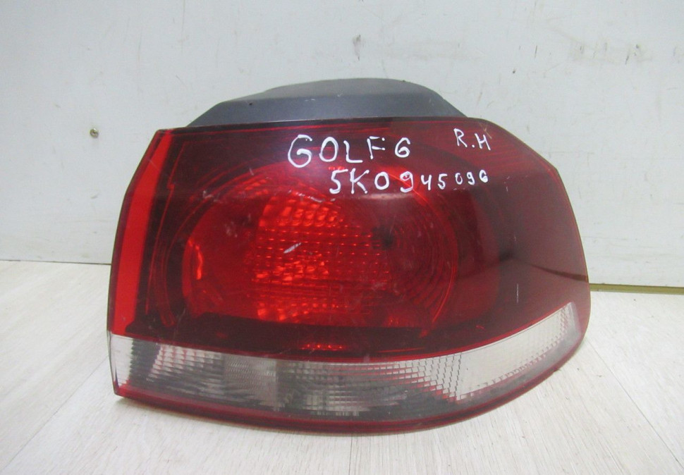 Фонарь правый Volkswagen Golf 6 oem 5k0945096F Фонарь правый Volkswagen Golf 6 oem 5k0945096F