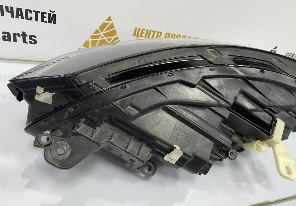 Фара правая Hyundai Sonata 8 LED 2019 oem 92102L1200