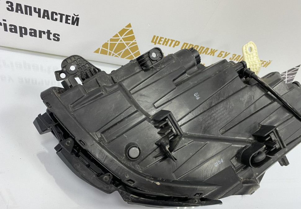 Фара правая Hyundai Sonata 8 LED 2019 oem 92102L1200