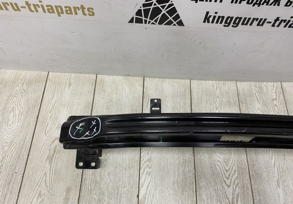 Усилитель переднего бампера Skoda Rapid OEM 5JA807109