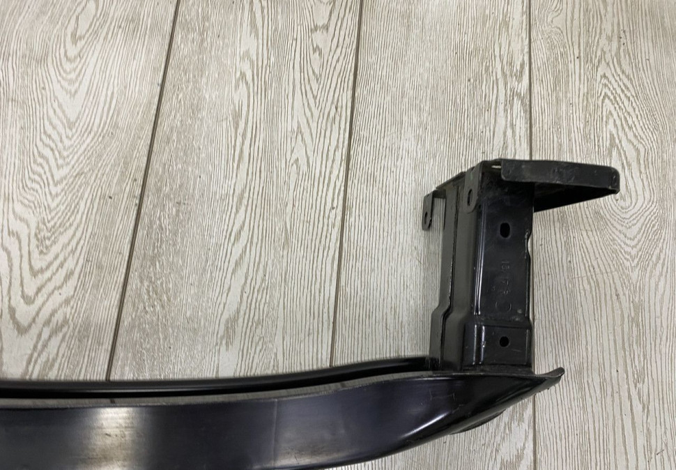 Усилитель переднего бампера Skoda Rapid OEM 5JA807109