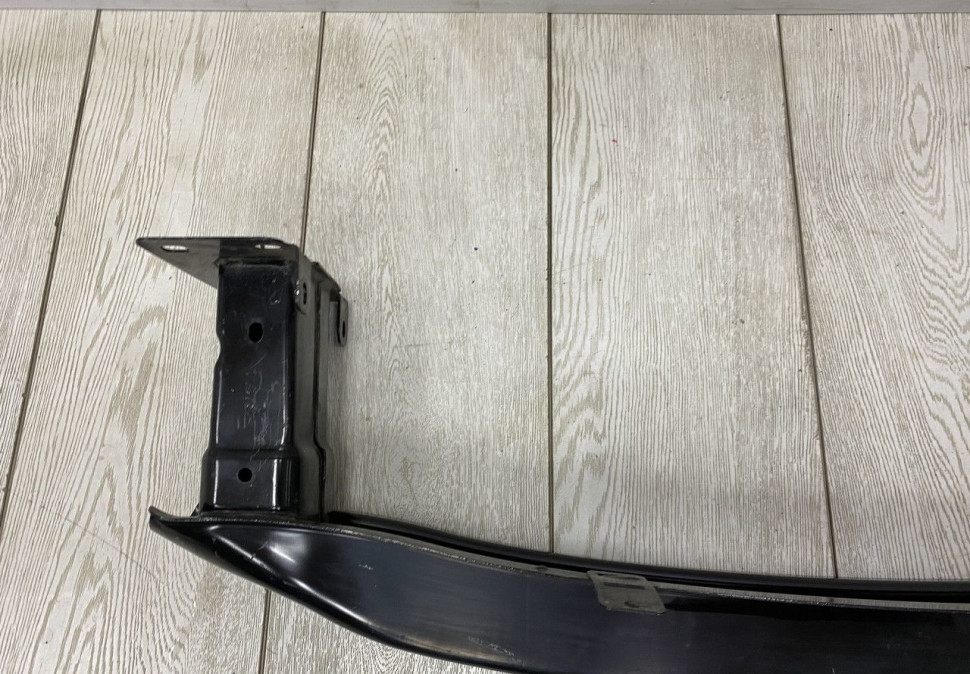 Усилитель переднего бампера Skoda Rapid OEM 5JA807109