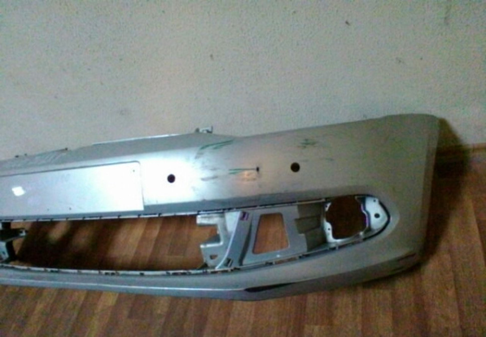 Бампер передний Volkswagen Polo Sedan 2011 OEM 3001987700 Бампер передний Volkswagen Polo Sedan 2011 OEM 3001987700
