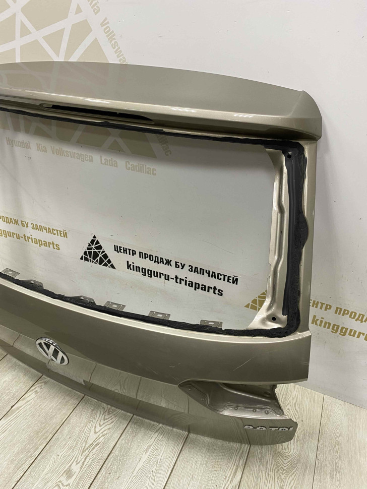 Крышка багажника Volkswagen Tiguan 2 2016 oem 5NA827025