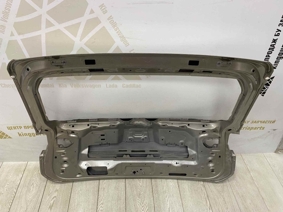 Крышка багажника Volkswagen Tiguan 2 2016 oem 5NA827025