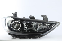 Фара правая галоген Hyundai Elantra 6 AD дорестайлинг 2016 OEM 92102F2000