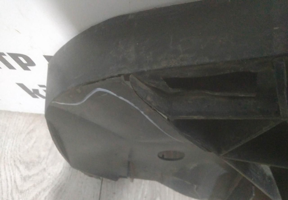 Защита переднего бампера бу Renault Kangoo 2 OEM 8200501560 Защита переднего бампера бу Renault Kangoo 2 OEM 8200501560